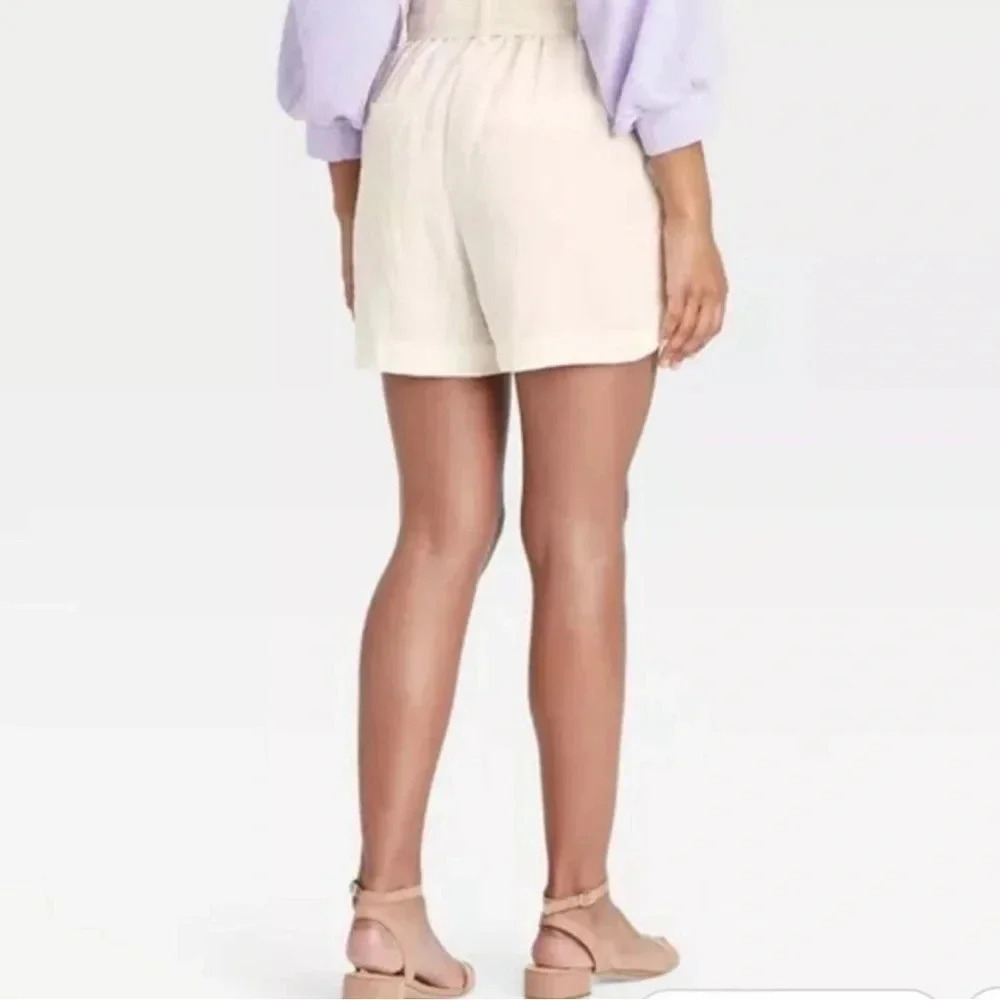 A New Day High Rise Paper Bag Shorts Cream Small. Clean! - Picture 2 of 6